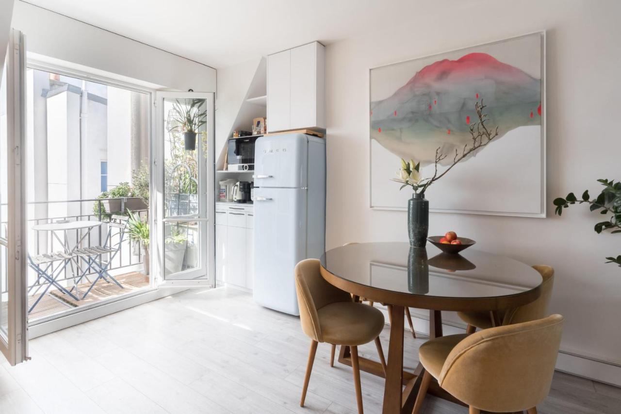 Bright And Homely 1 Bedroom Rooftop Apartment In The Marais In Paris Exterior foto